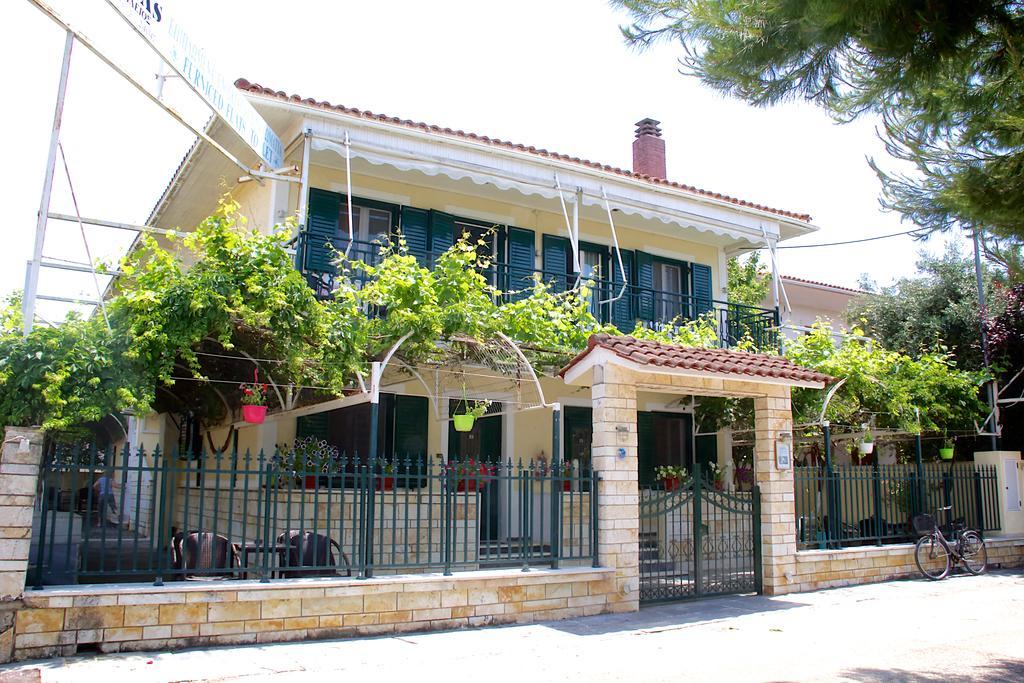 Asterias Apartment